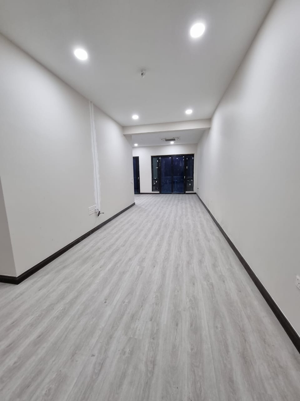 PRESTIGE WHITE OAK