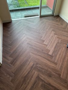 DARK WALNUT
