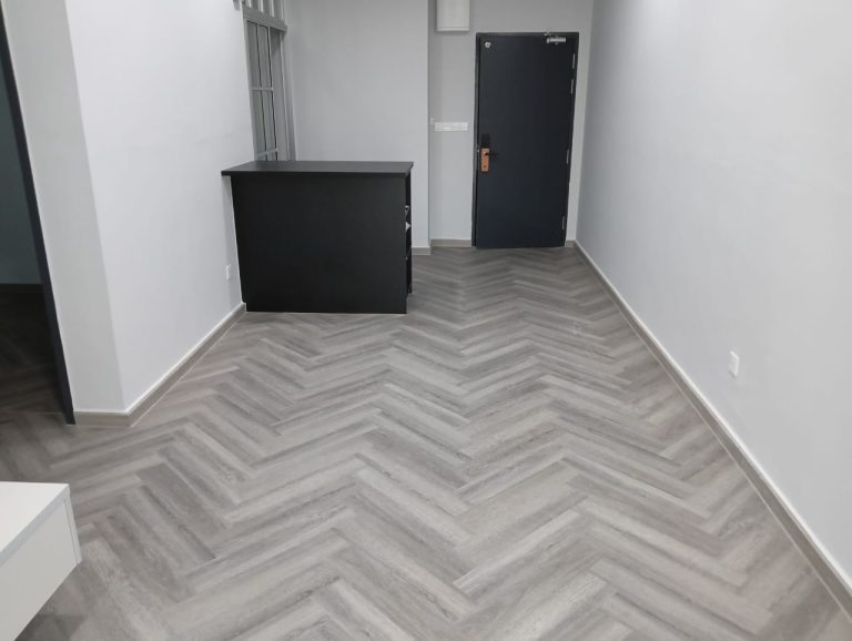 BRUSHED OAK